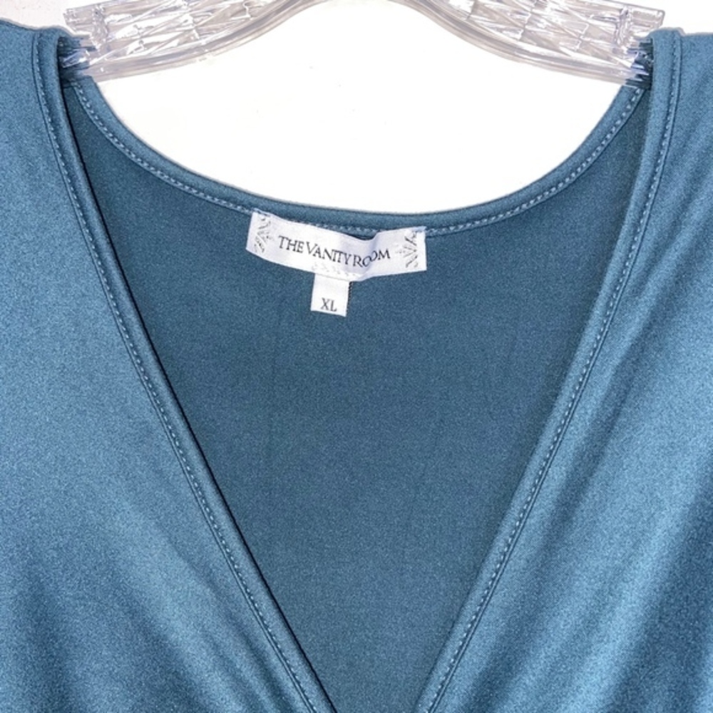 Vanity Room Short Sleeve Ruched Jersey Dress - Picture 3 of 6